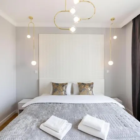 Golden Prestige With Parking In Bemowo * Varsavia